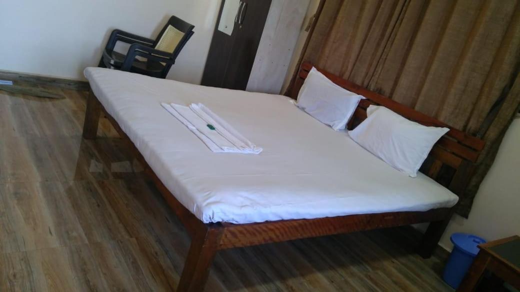 Vinee'S Kitchen And Motel Koynanagar Luaran gambar
