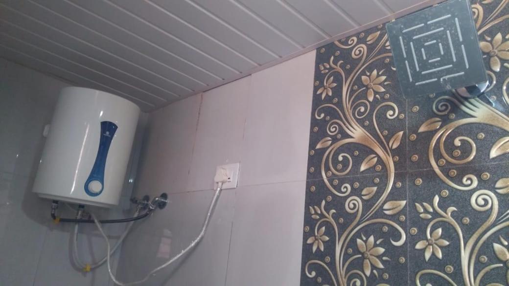Vinee'S Kitchen And Motel Koynanagar Luaran gambar