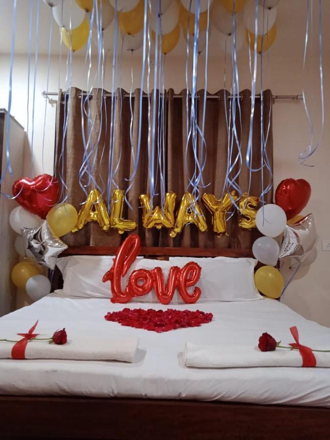 Vinee'S Kitchen And Motel Koynanagar Luaran gambar